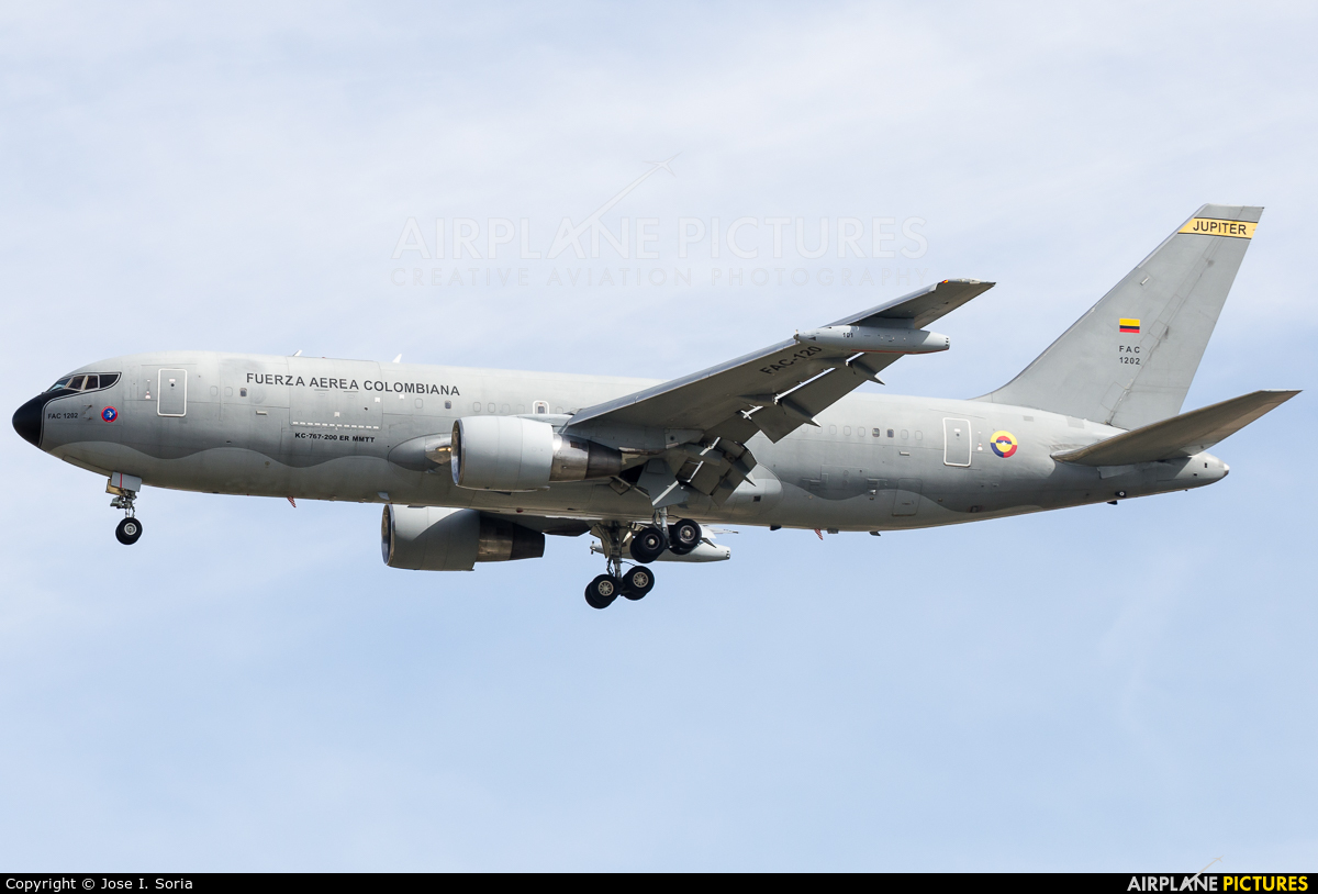 Colombia - Air Force FAC-1202 aircraft at Madrid - Barajas