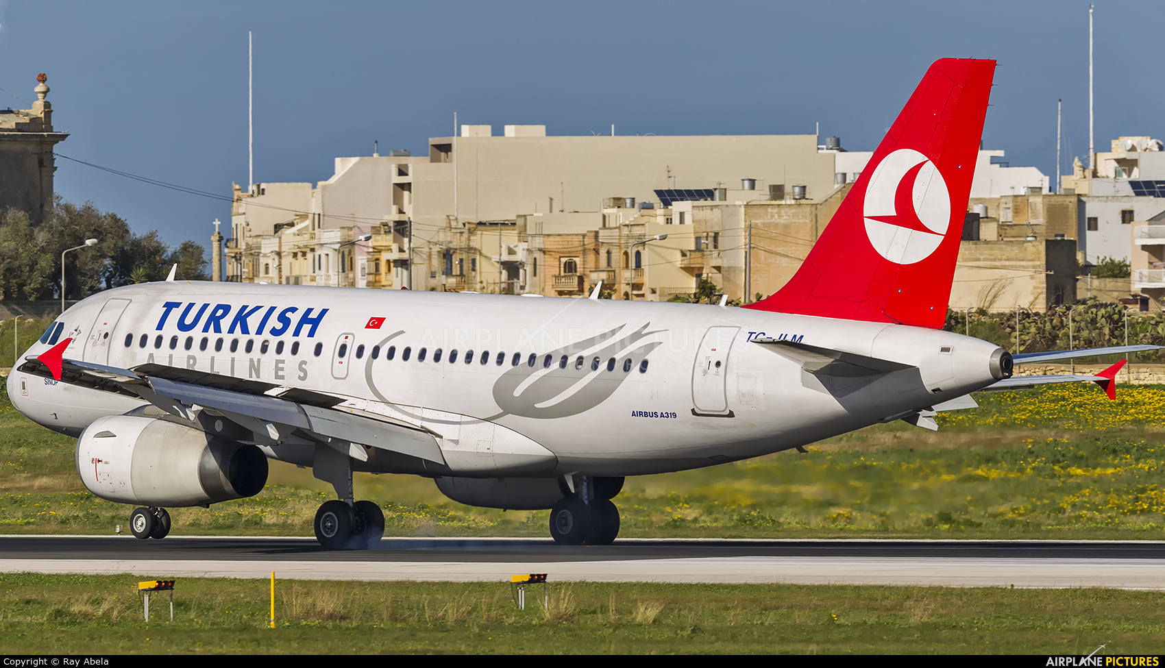Turkish Airlines TC-JLM aircraft at Malta Intl