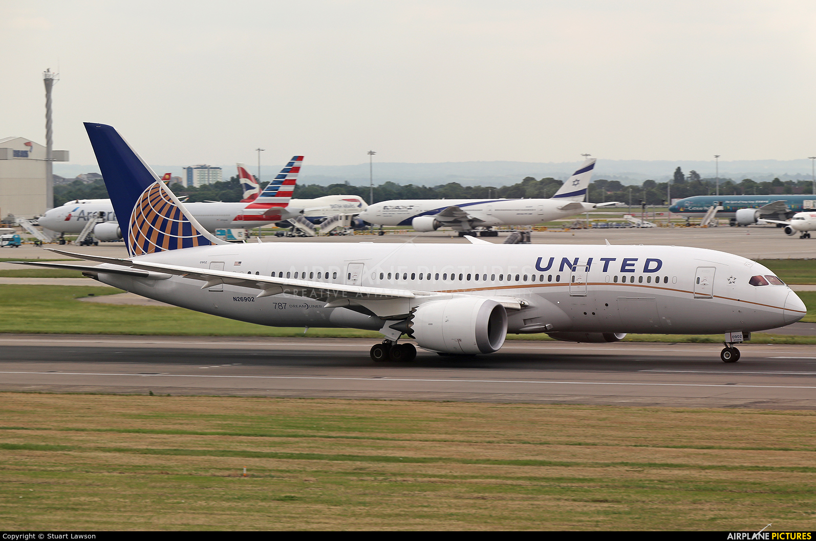 United Airlines N26902 aircraft at London - Heathrow