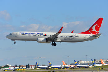 TC-JYI - Turkish Airlines Boeing 737-900ER