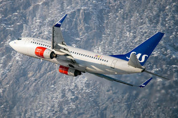 SE-REZ - SAS - Scandinavian Airlines Boeing 737-700