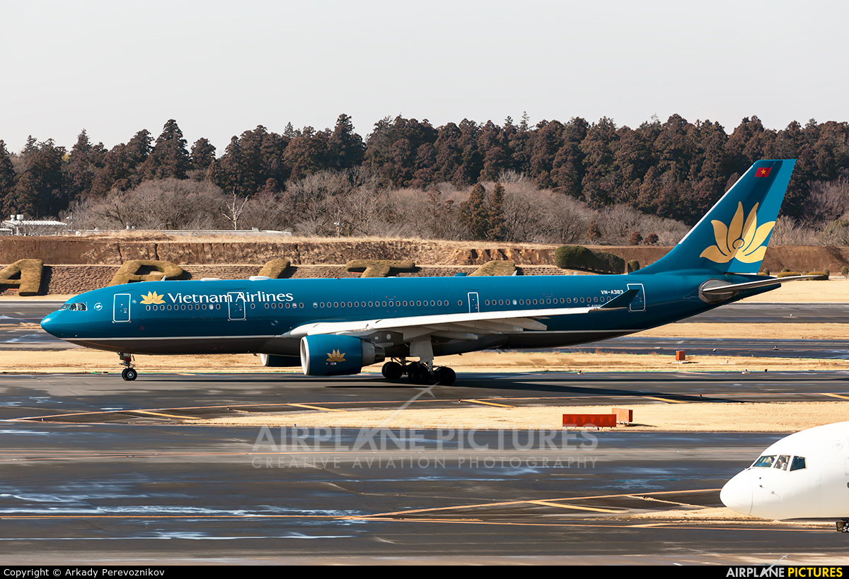 Vietnam Airlines VN-A383 aircraft at Tokyo - Narita Intl