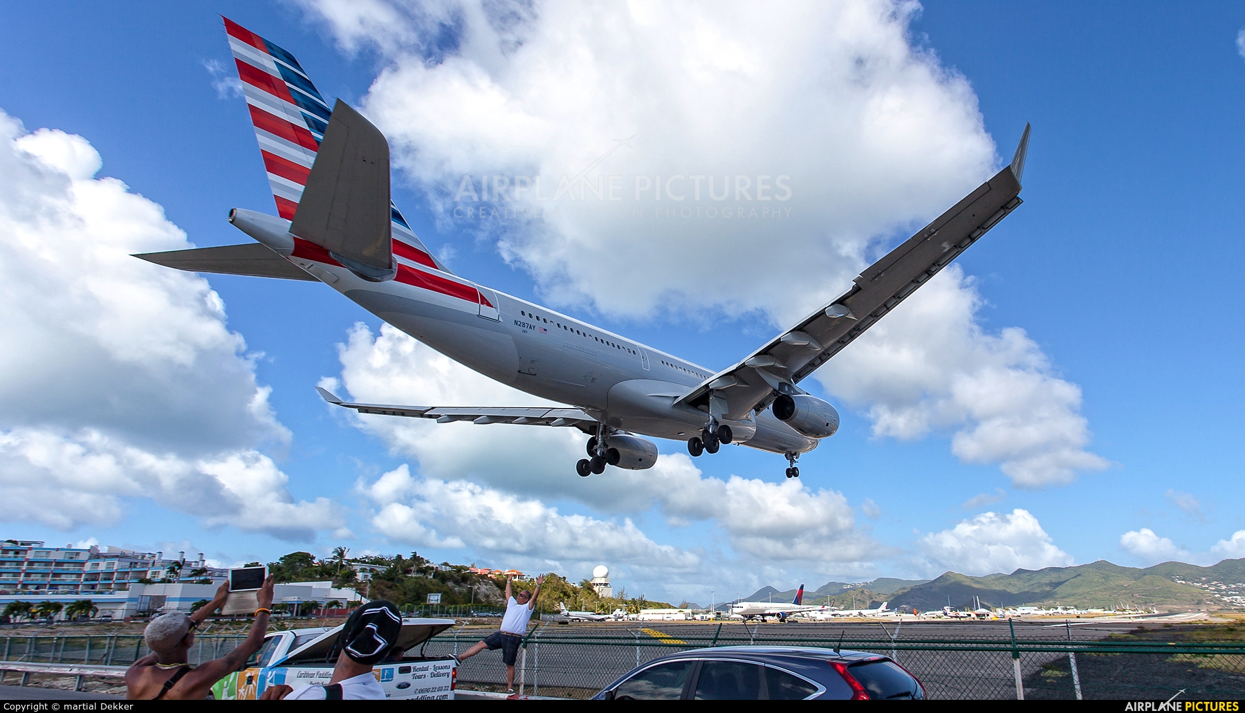 American Airlines N287AY aircraft at Sint Maarten - Princess Juliana Intl