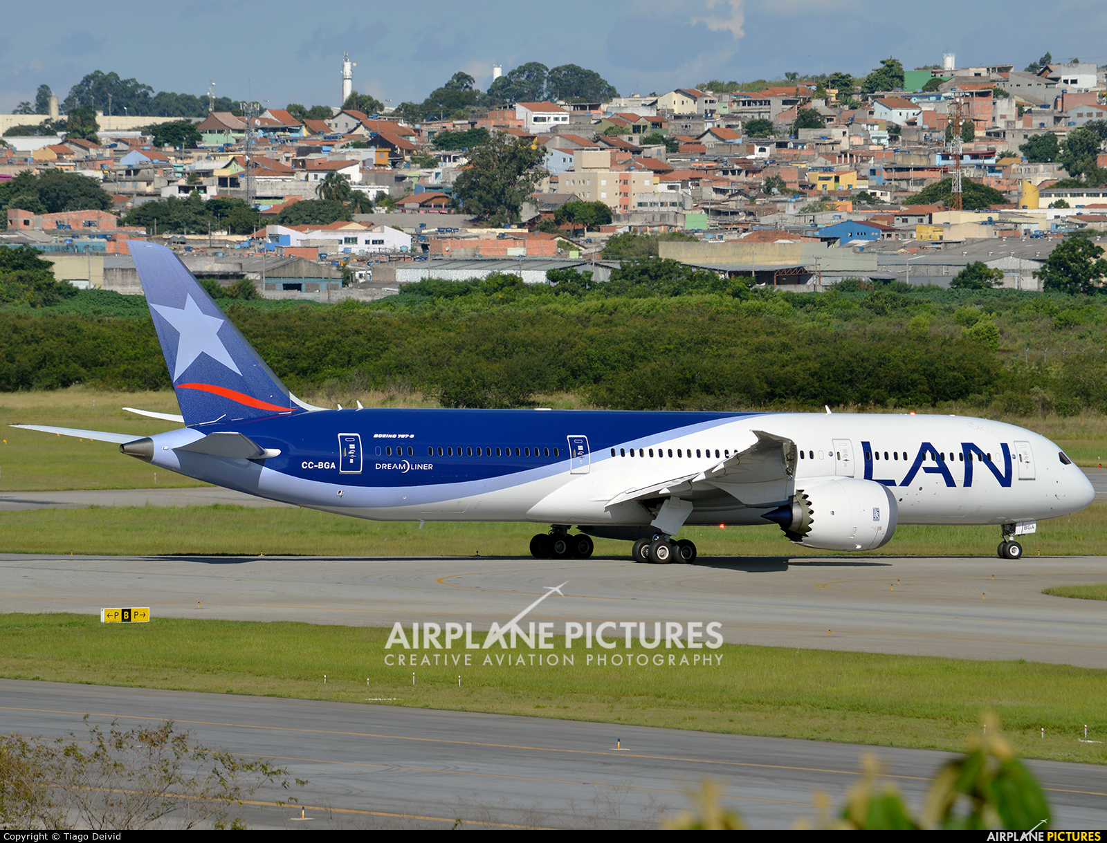 LAN Airlines CC-BGA aircraft at São Paulo - Guarulhos