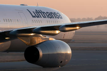 D-AIKP - Lufthansa Airbus A330-300