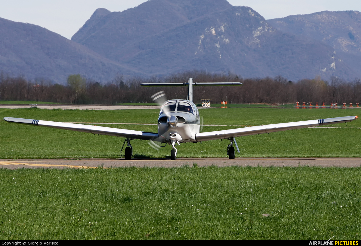 Aeroclub Varese I-SSKK aircraft at Venegono
