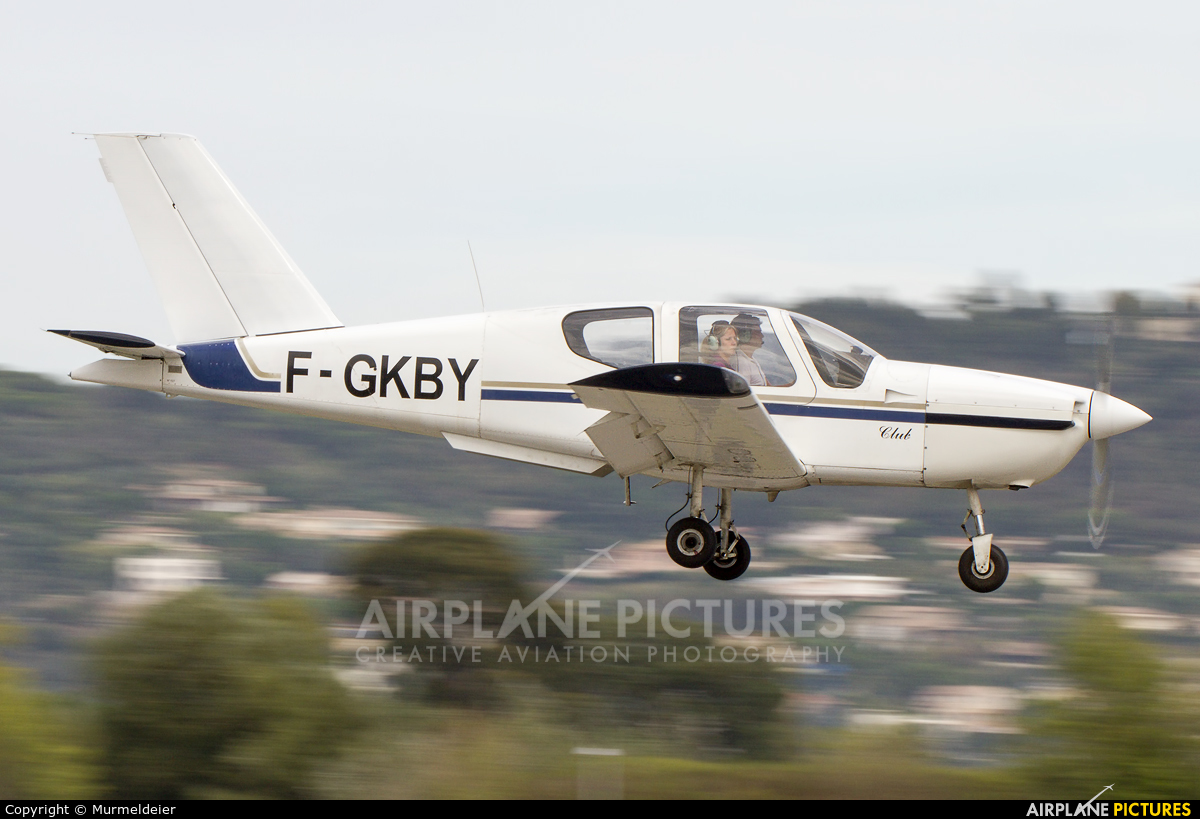 Private F-GKBY aircraft at Cannes - Mandelieu