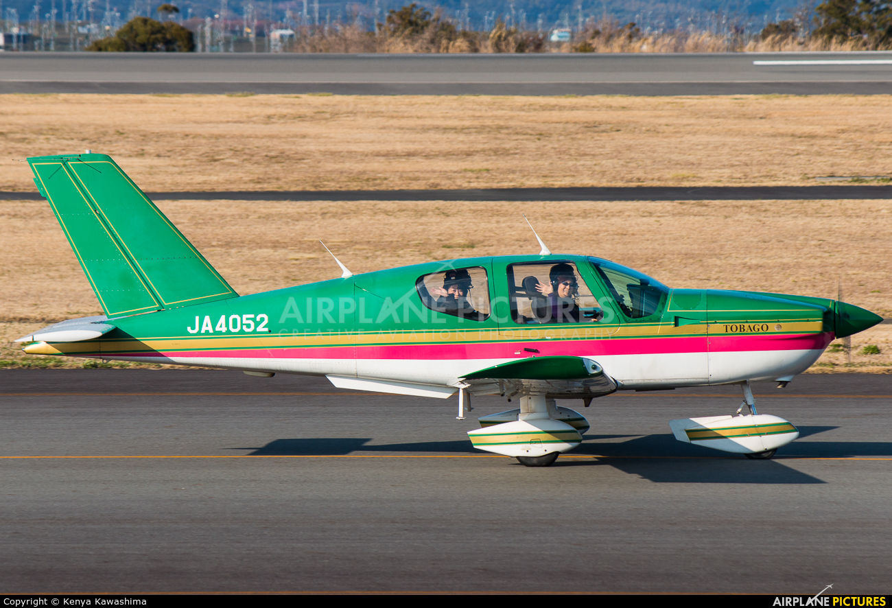 Private JA4052 aircraft at Shizuoka