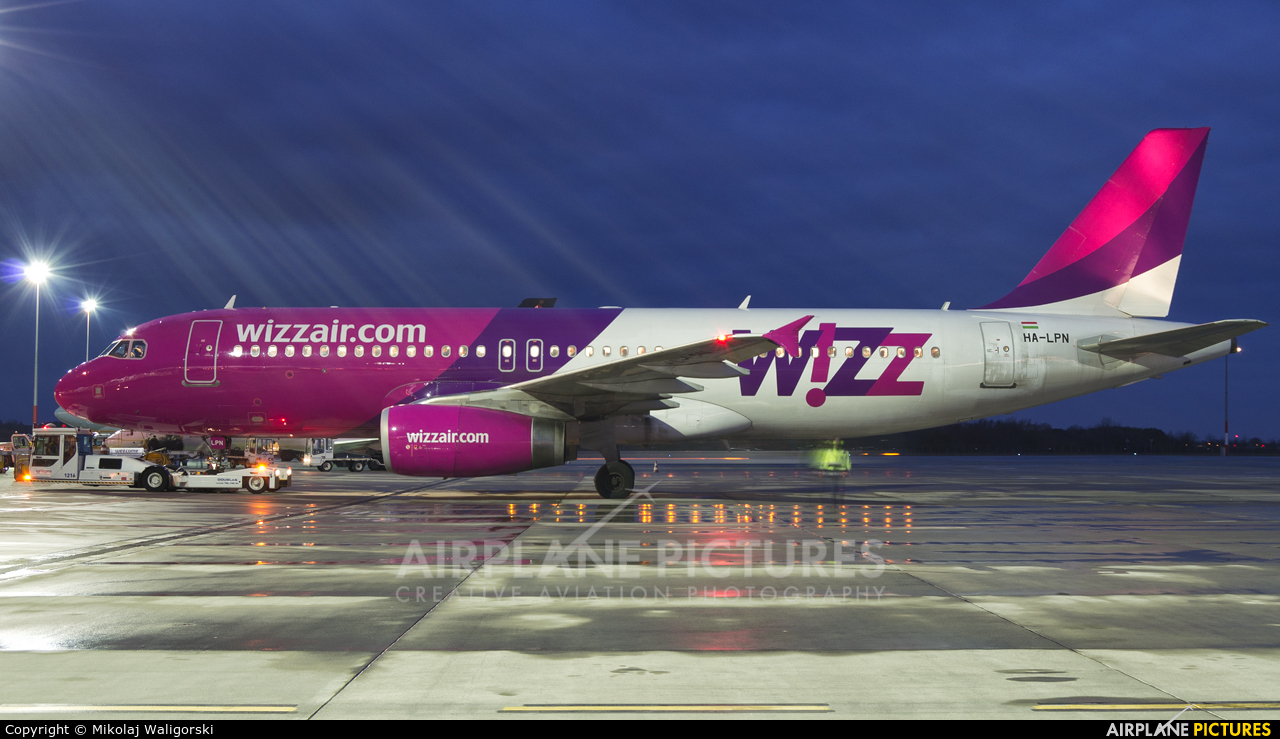 Wizz Air HA-LPN aircraft at Poznań - Ławica