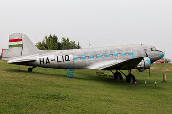 HA-LIQ - Malev Lisunov Li-2