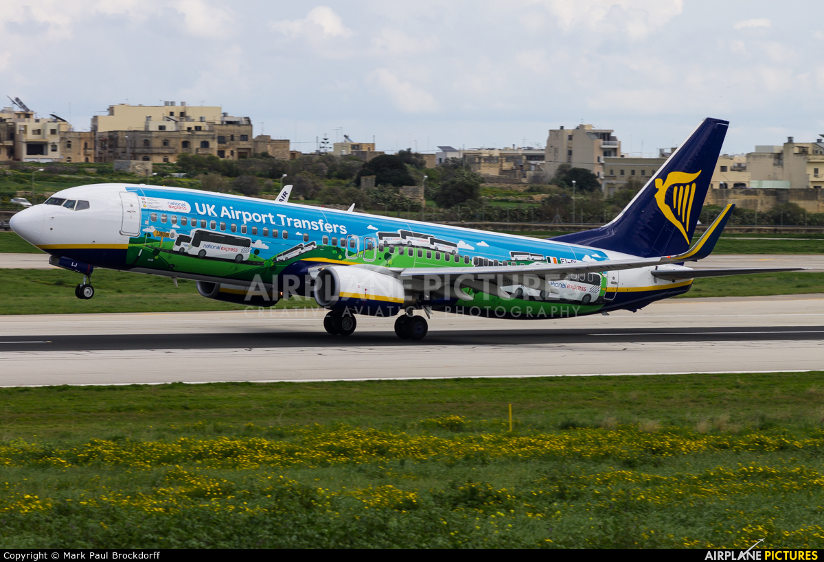 Ryanair EI-DLJ aircraft at Malta Intl