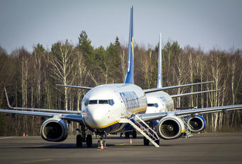 EI-DHV - Ryanair Boeing 737-800