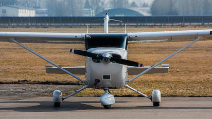 SP-KMO - Private Cessna 172 Skyhawk (all models except RG)