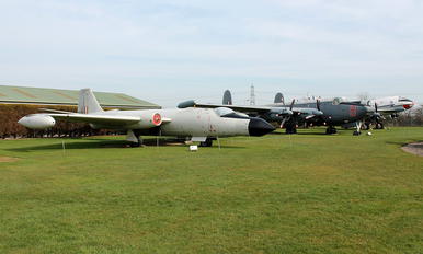WH904 - Royal Air Force English Electric Canberra T.19