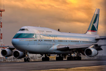 B-HUG - Cathay Pacific Boeing 747-400