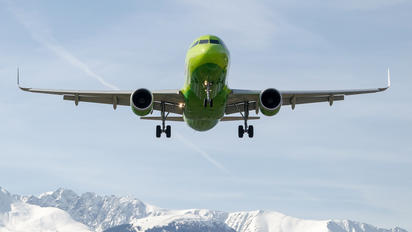 VP-BOG - S7 Airlines Airbus A320
