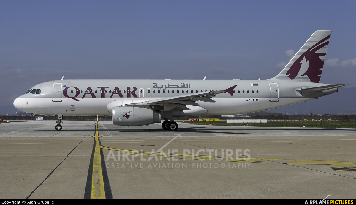 Qatar Airways A7-AHE aircraft at Zagreb