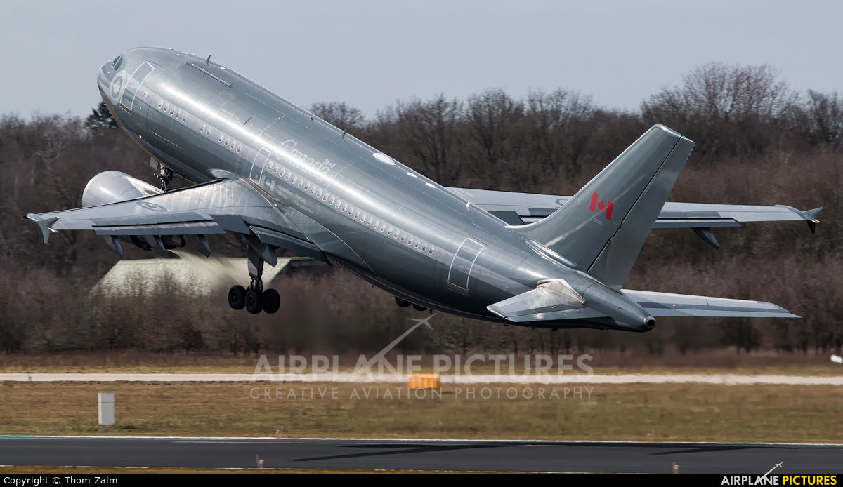 Canada - Air Force 15003 aircraft at Eindhoven