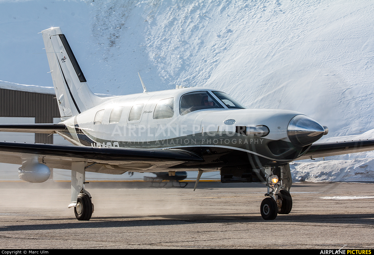 Private N813S aircraft at Courchevel