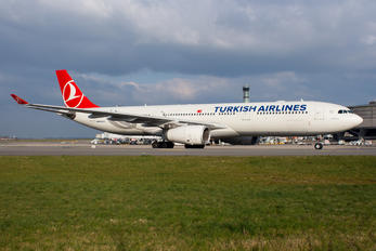 TC-JNL - Turkish Airlines Airbus A330-300