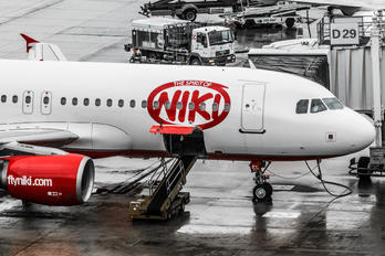 OE-LEL - Niki Airbus A320