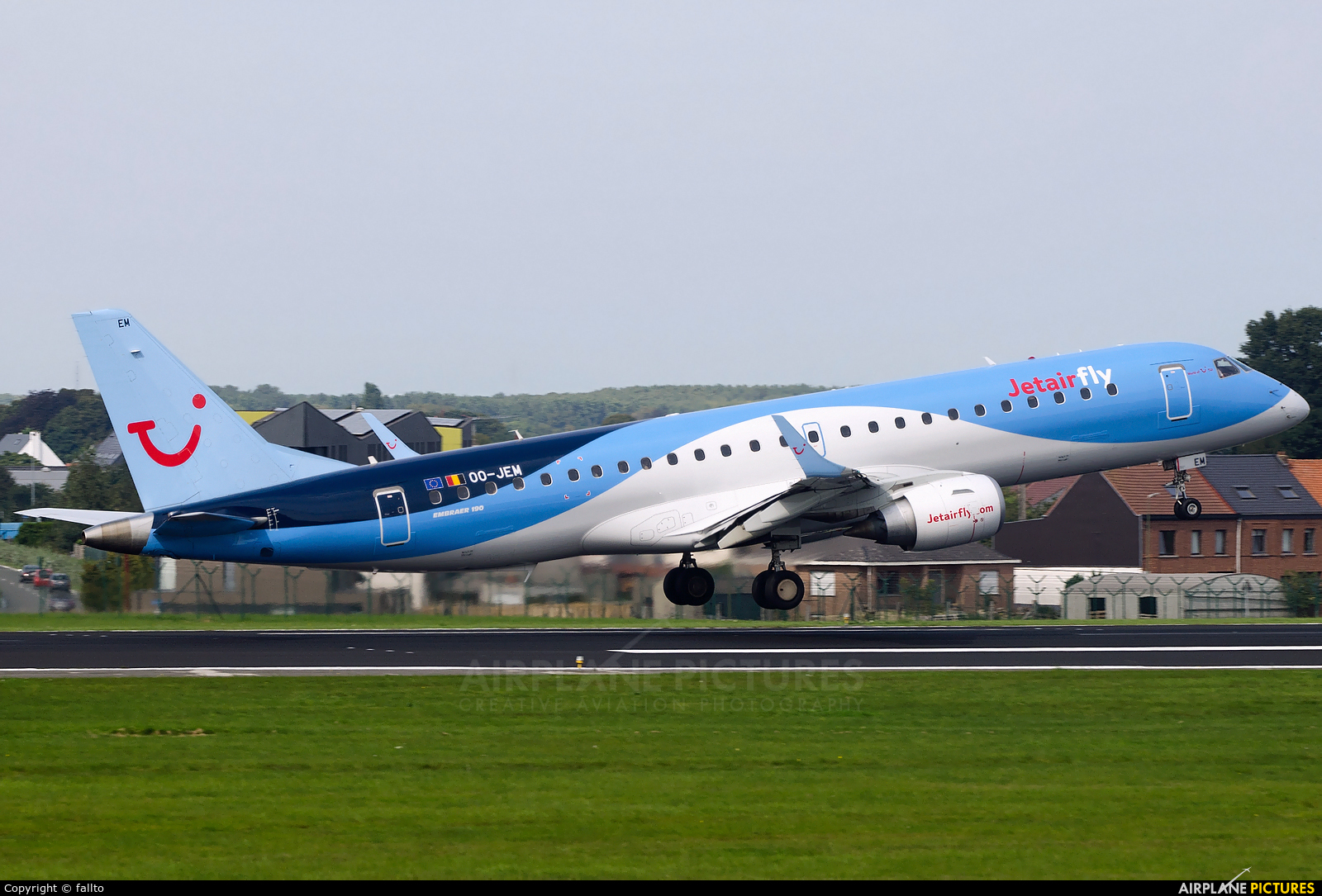 Jetairfly (TUI Airlines Belgium) OO-JEM aircraft at Brussels - Zaventem