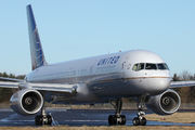 N26123 - United Airlines Boeing 757-200 aircraft