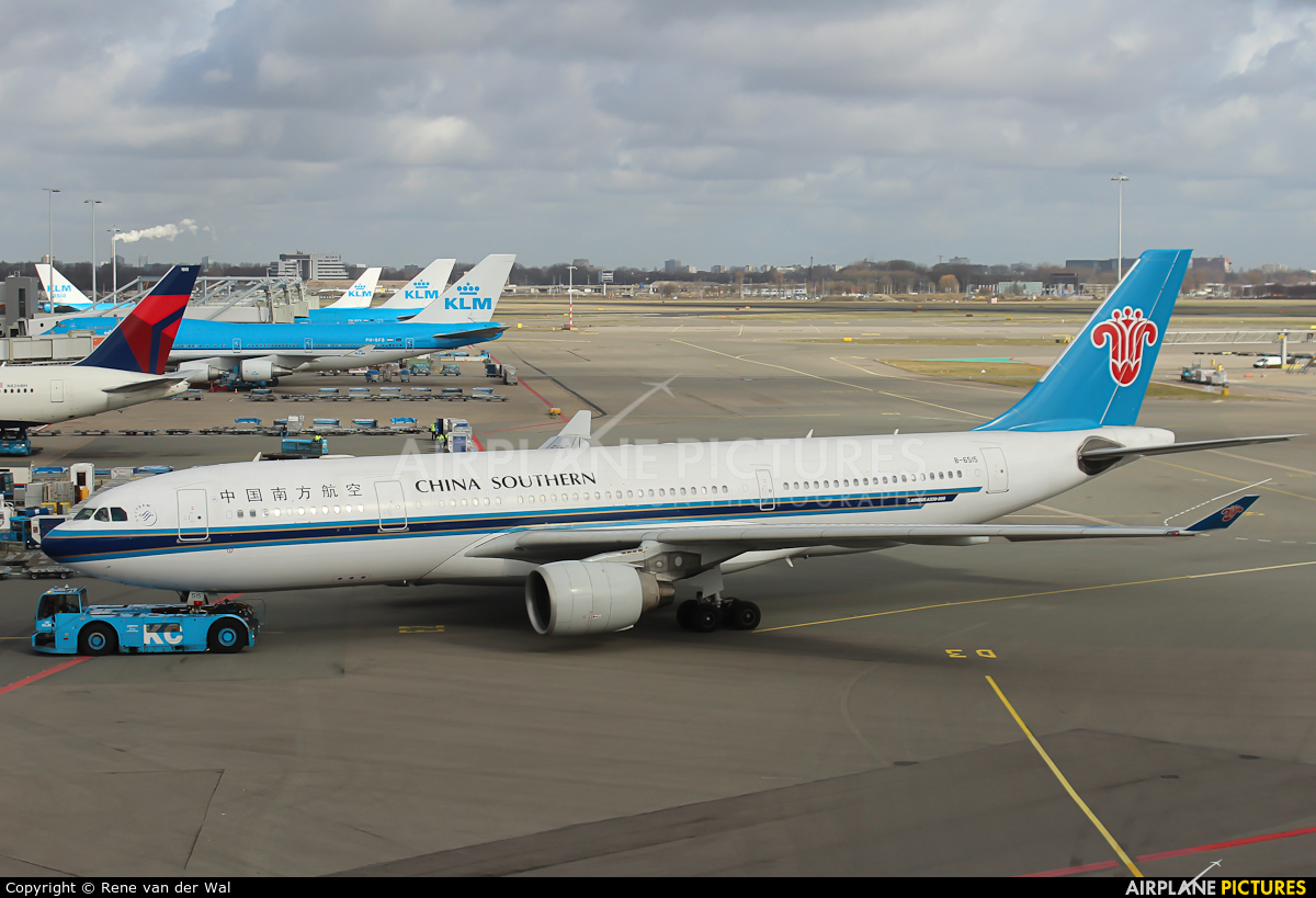 China Southern Airlines B-6515 aircraft at Amsterdam - Schiphol