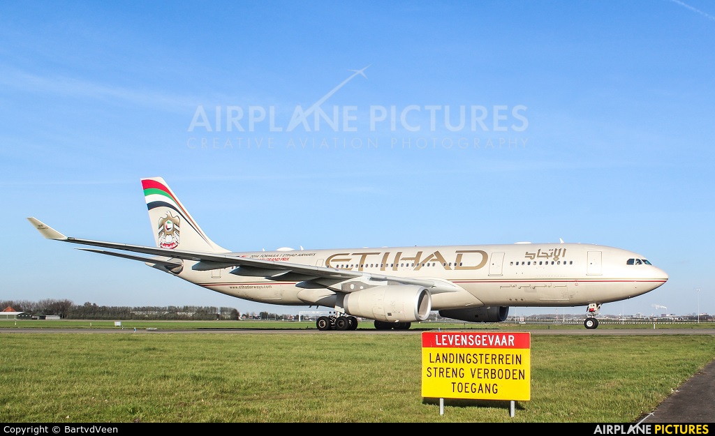 Etihad Airways A6-EYM aircraft at Amsterdam - Schiphol