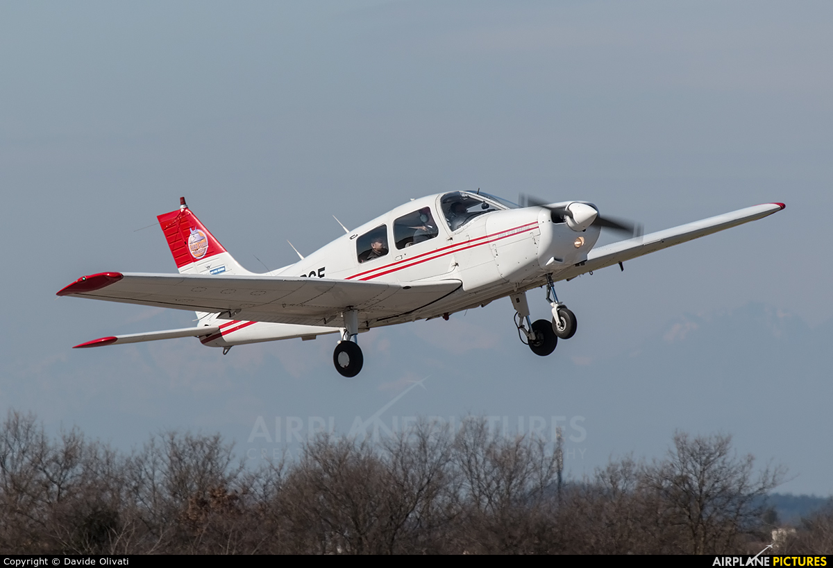 Private I-APCE aircraft at Verona - Boscomantico