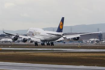 D-ABYI - Lufthansa Boeing 747-8