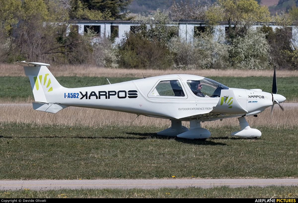 Private I-A562 aircraft at Verona - Boscomantico