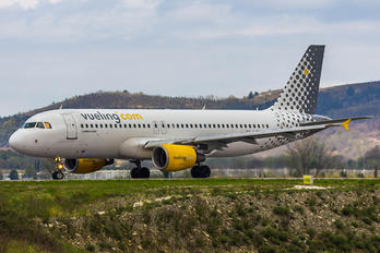 EC-KJD - Vueling Airlines Airbus A320