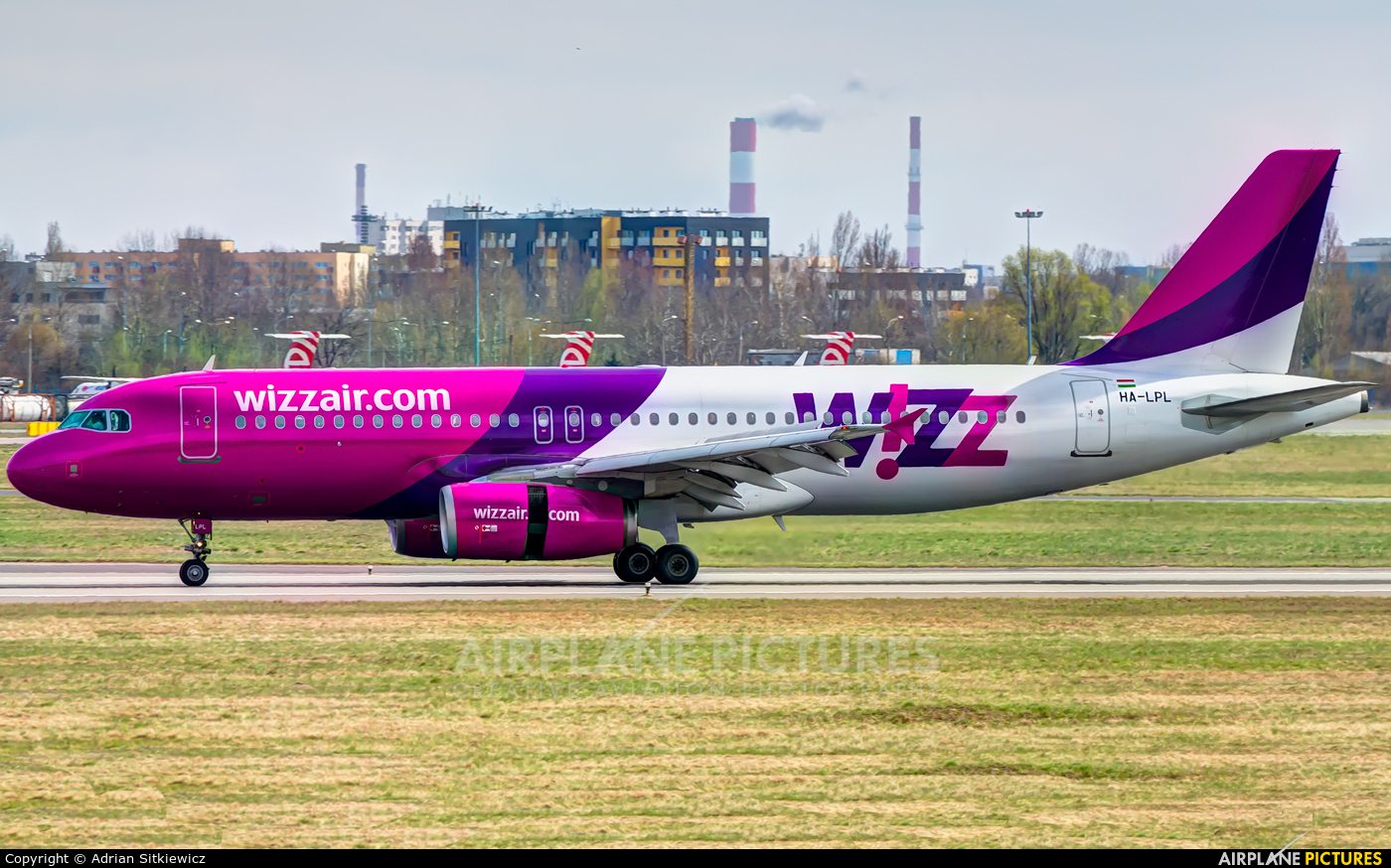 Wizz Air HA-LPL aircraft at Warsaw - Frederic Chopin