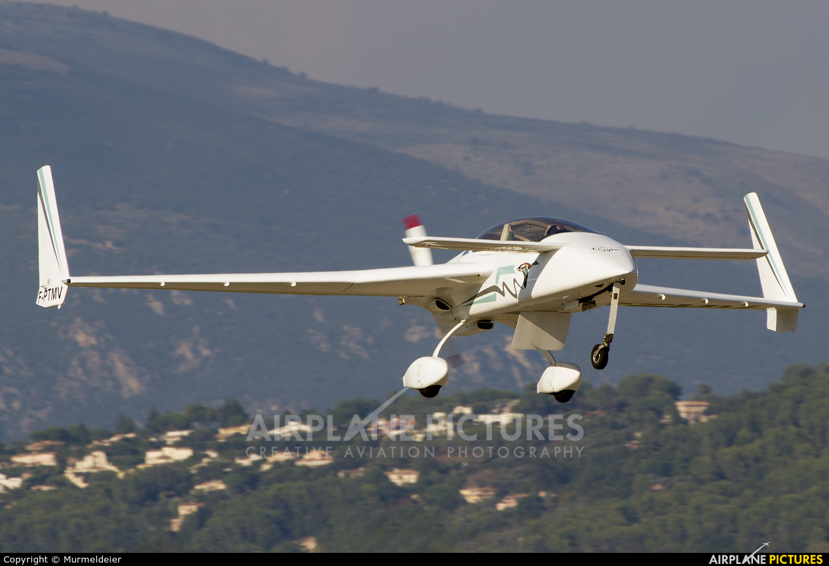 Private F-PTMV aircraft at Cannes - Mandelieu