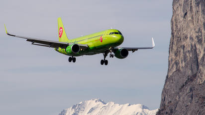 VP-BOG - S7 Airlines Airbus A320