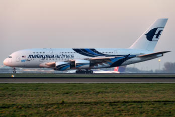 9M-MNF - Malaysia Airlines Airbus A380