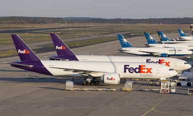 N863FD - FedEx Federal Express Boeing 777F