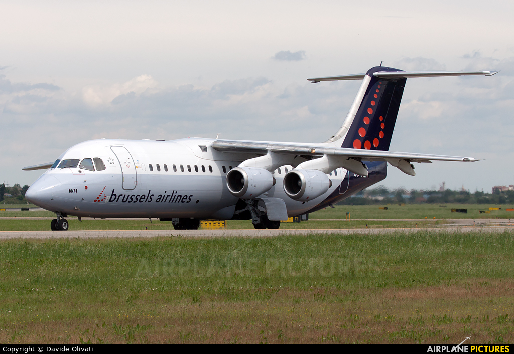 Brussels Airlines OO-DWH aircraft at Bologna - Borgo Panigale