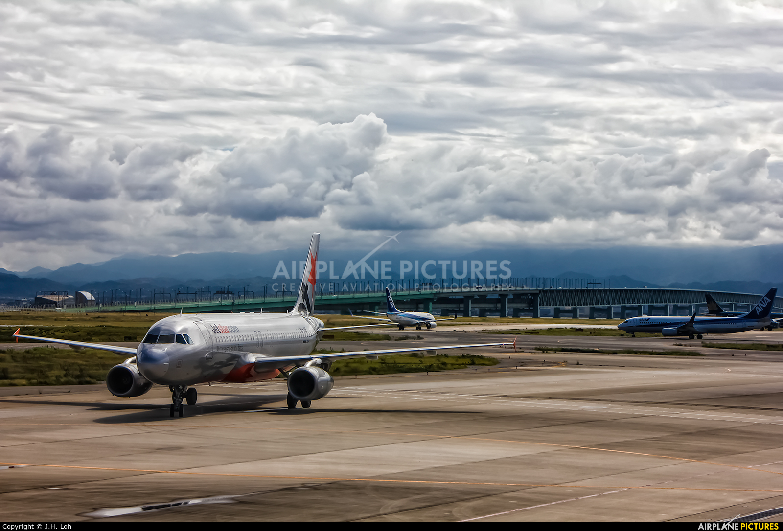 Jetstar Asia 9V-JSE aircraft at Kansai Intl