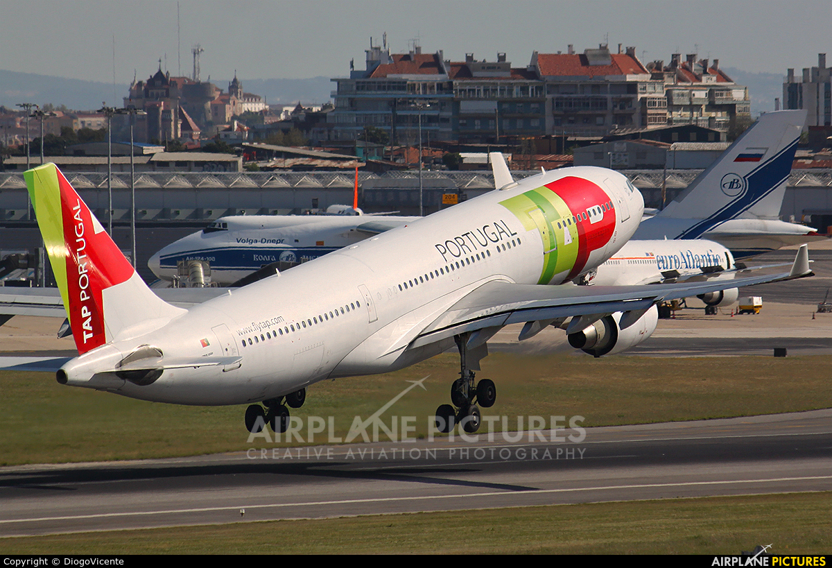 TAP Portugal CS-TOK aircraft at Lisbon