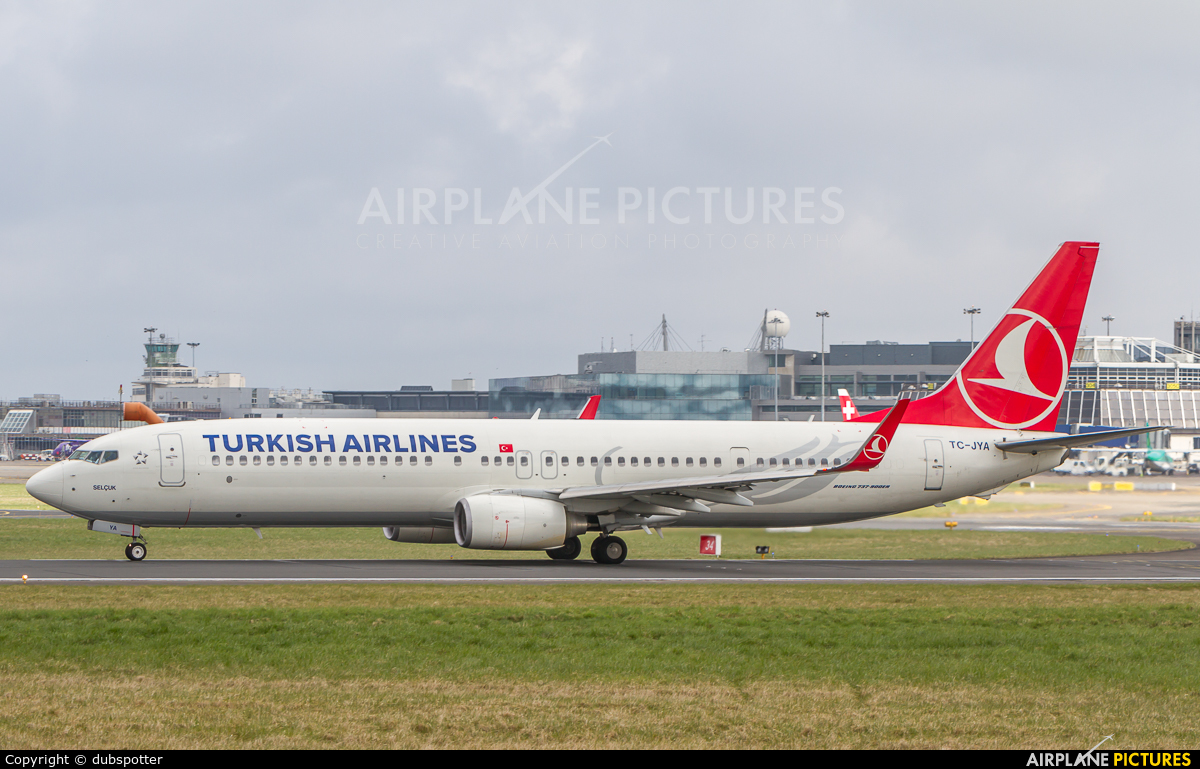 Turkish Airlines TC-JYA aircraft at Dublin
