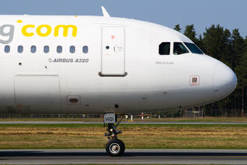 EC-HQI - Vueling Airlines Airbus A320