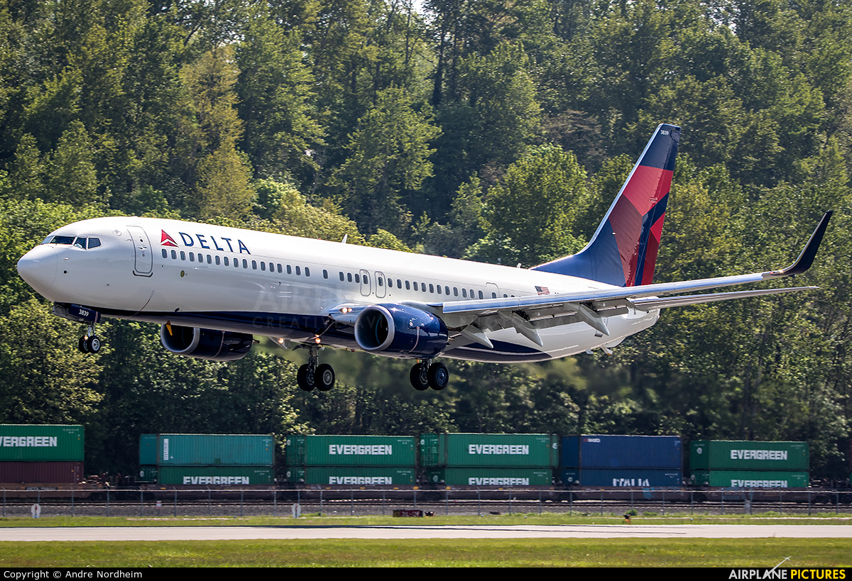 Delta Air Lines N839DN aircraft at Seattle - Boeing Field / King County Intl