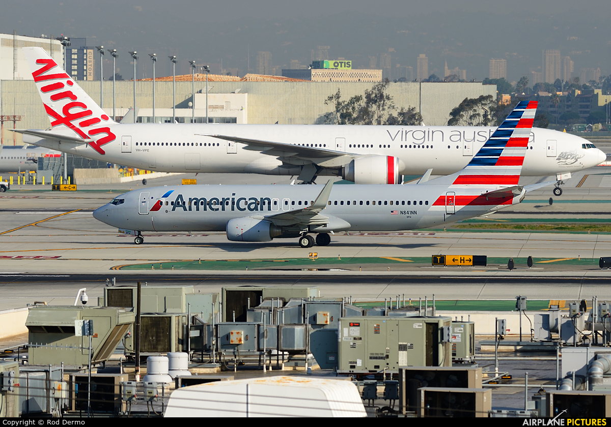 American Airlines N841NN aircraft at Los Angeles Intl