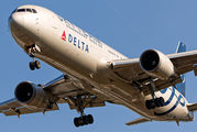 N175DZ - Delta Air Lines Boeing 767-300ER aircraft