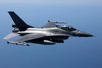 J-013 - Netherlands - Air Force General Dynamics F-16A Fighting Falcon