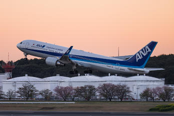 JA625A - ANA - All Nippon Airways Boeing 767-300ER