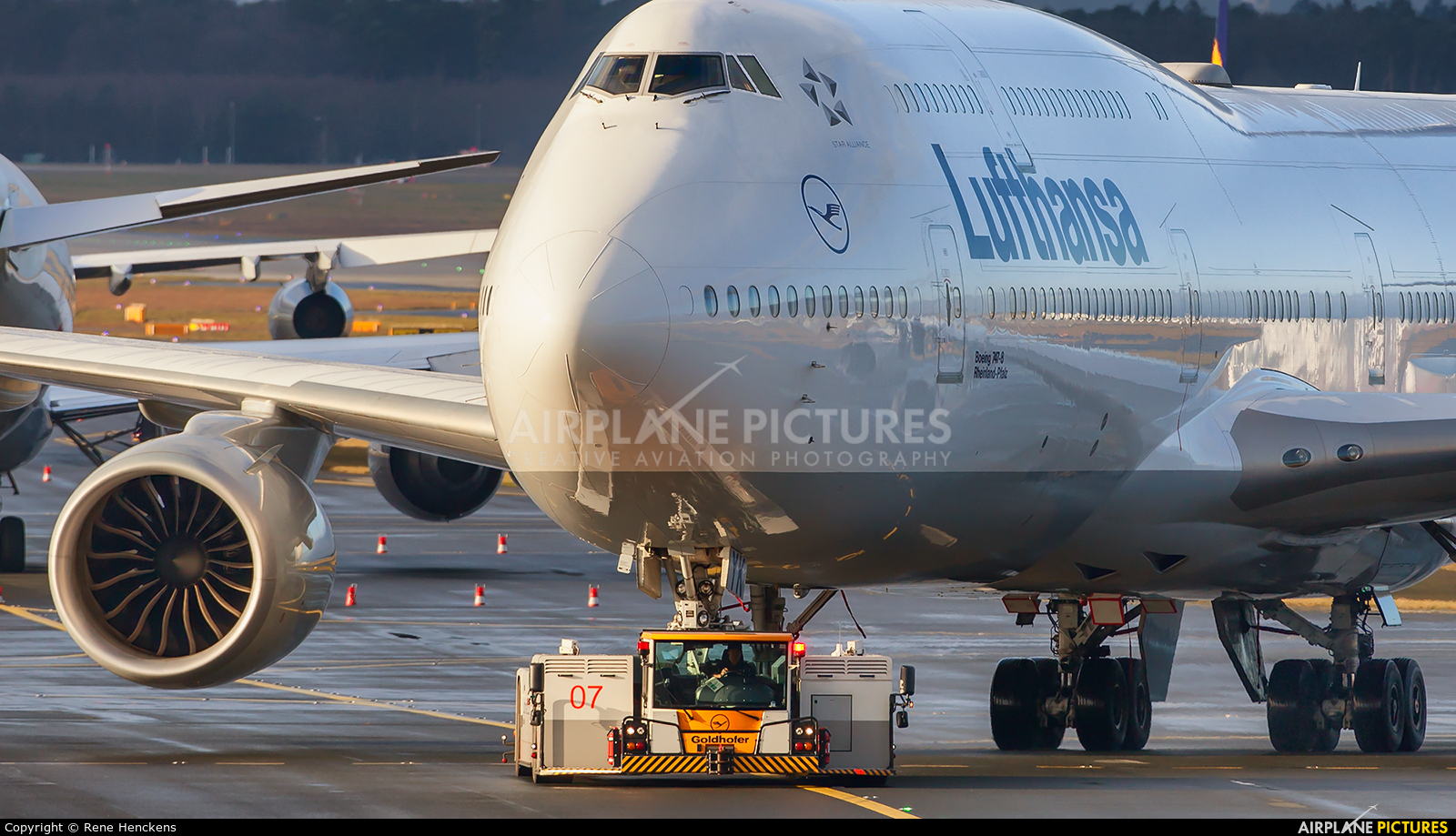 Lufthansa D-ABYK aircraft at Frankfurt