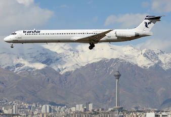 UR-CHW - Iran Air McDonnell Douglas MD-82